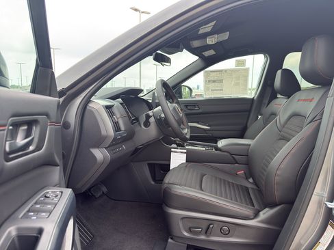 New 2026 Nissan Pathfinder Rock Creek AWD/4WD image 11