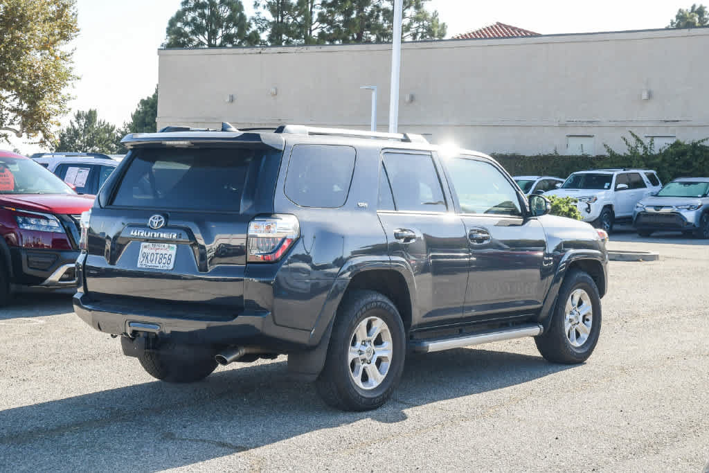 Used 2024 Toyota 4Runner SR5 Premium w/ Moonroof Package RWD image 9