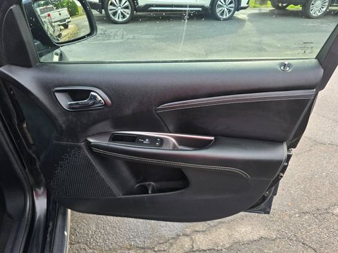 Used 2015 Dodge Journey Crossroad w/ Flexible Seating Group FWD image 34
