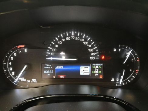 Used 2017 Cadillac XT5 Luxury image 35