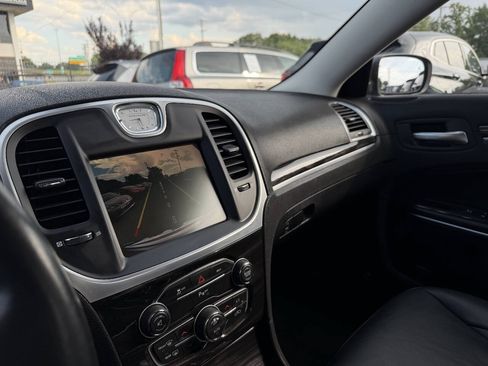 Used 2015 Chrysler 300 Limited w/ 300 Premium Group RWD image 20