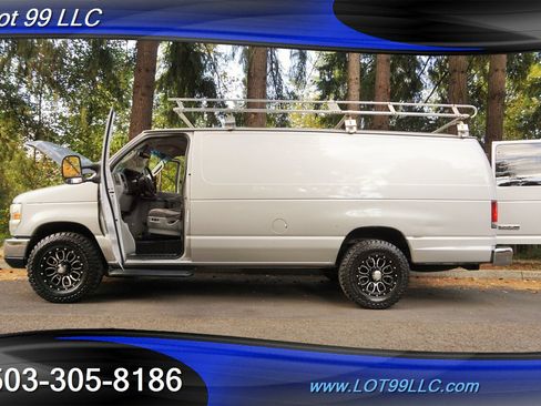 Used 2009 Ford E-350 and Econoline 350 Extended Super Duty image 25