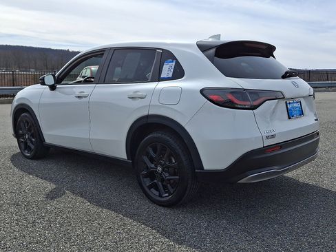 Certified 2023 Honda HR-V Sport image 4