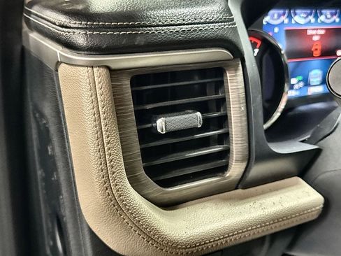 Used 2024 Ford Expedition Limited image 15