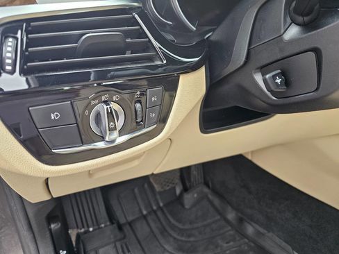 Used 2018 BMW 530i xDrive image 15