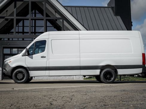 Used 2026 Mercedes-Benz Sprinter 3500 image 3