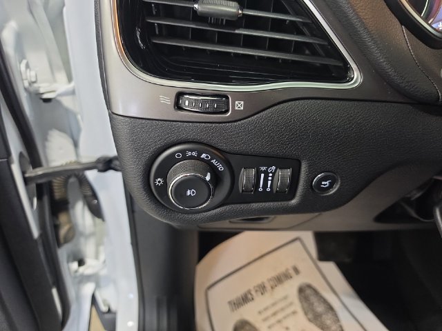Used 2020 Jeep Cherokee Limited AWD/4WD image 20