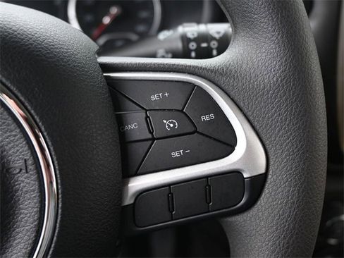 Used 2023 Jeep Renegade Latitude image 15