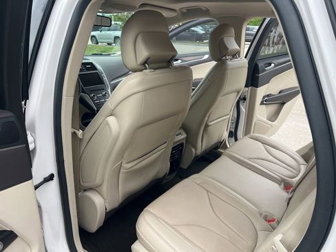 Used 2019 Lincoln MKC Reserve w/ MKC Climate Package FWD image 43