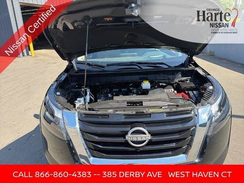 Certified 2025 Nissan Pathfinder Platinum w/ Cargo Package AWD/4WD image 20