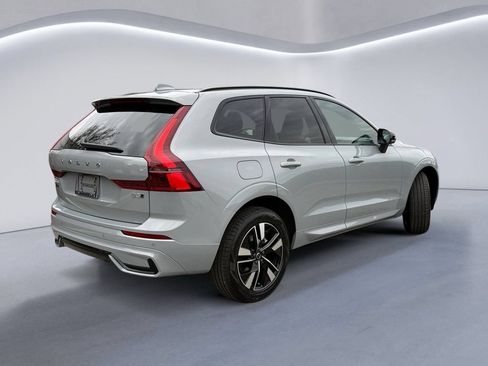 Used 2026 Volvo XC60 B5 Core w/ Climate Package AWD/4WD image 4