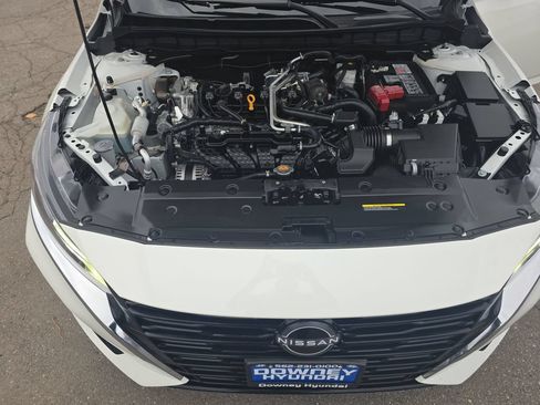 Used 2025 Nissan Altima 2.5 SV FWD image 19