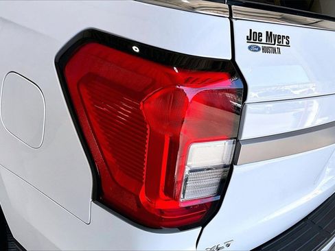 Certified 2023 Ford Expedition XLT image 29