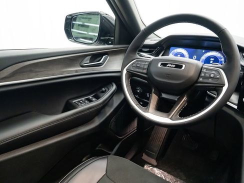 New 2026 Jeep Grand Cherokee 4WD image 11