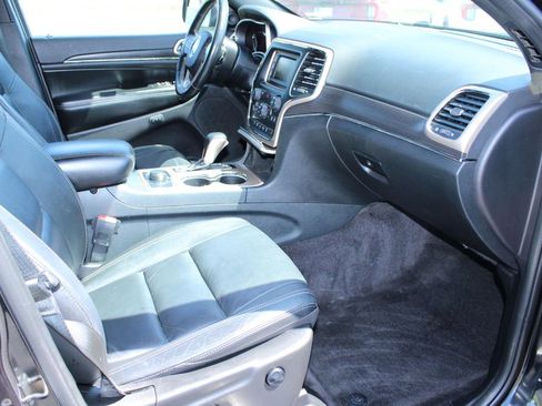Used 2016 Jeep Grand Cherokee Limited image 26