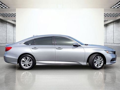 Used 2019 Honda Accord LX image 6