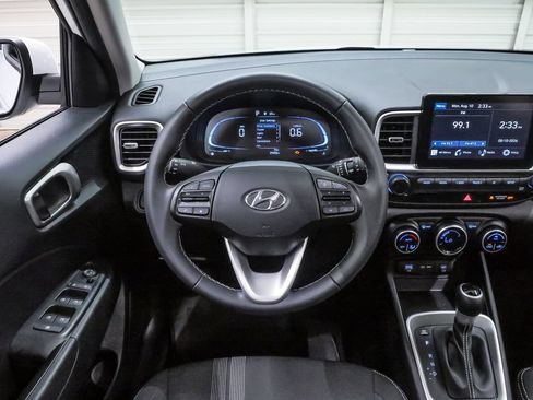 Certified 2024 Hyundai Venue SEL FWD image 20