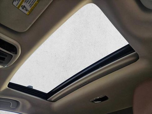 Used 2020 Subaru Outback Touring w/ Popular Package #2 image 16