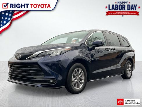 Certified 2026 Toyota Sienna XLE FWD image 1