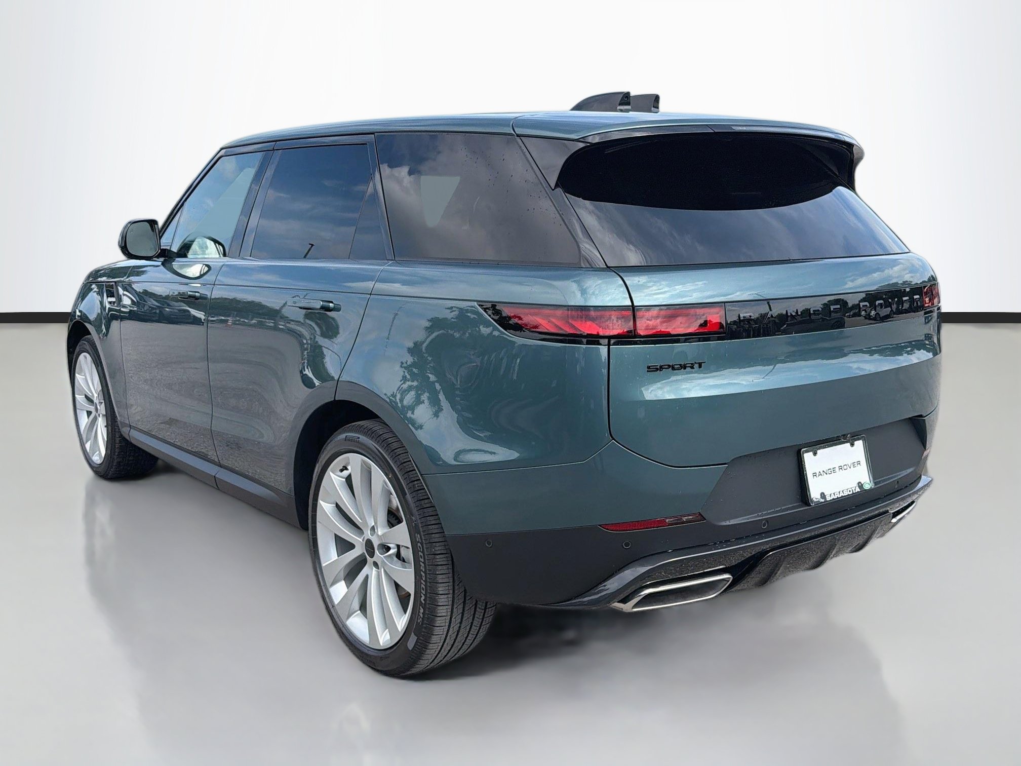 New 2027 Land Rover Range Rover Sport SE AWD/4WD image 3