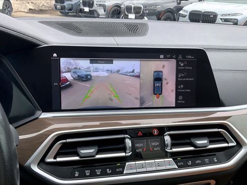 Used 2020 BMW X5 xDrive40i w/ Premium Package image 29