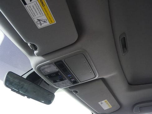 Used 2022 Honda Pilot Touring image 16