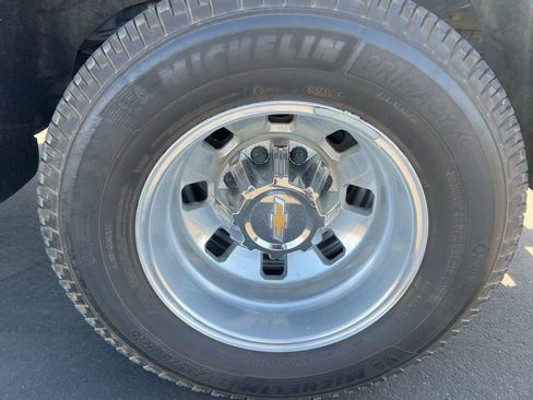 Used 2024 Chevrolet Silverado 3500 High Country w/ High Country Premium Package AWD/4WD image 8