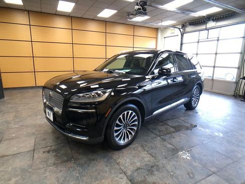 Used 2024 Lincoln Aviator Reserve RWD image 3