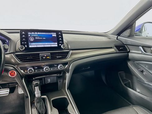Used 2018 Honda Accord Sport image 20