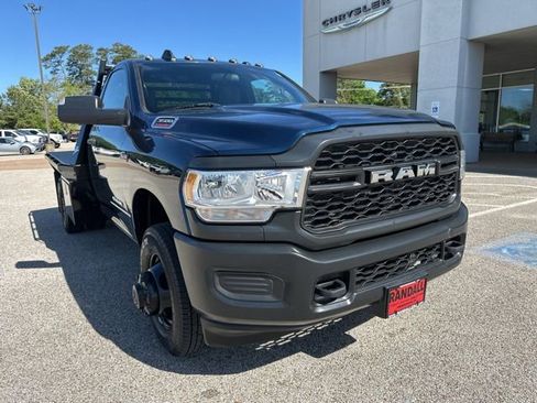 Used 2022 RAM 3500 Tradesman AWD/4WD image 1