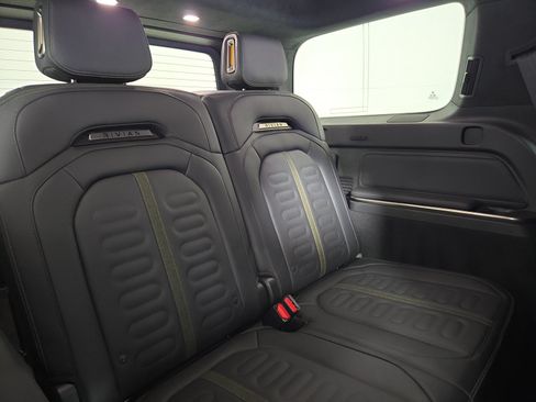 Used 2024 Rivian R1S Adventure AWD/4WD image 25