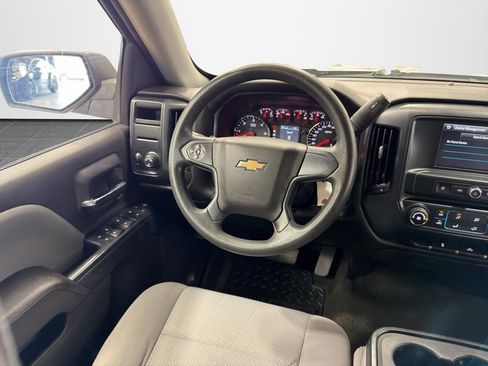 Used 2018 Chevrolet Silverado 1500 Custom w/ Custom Convenience Package RWD image 19