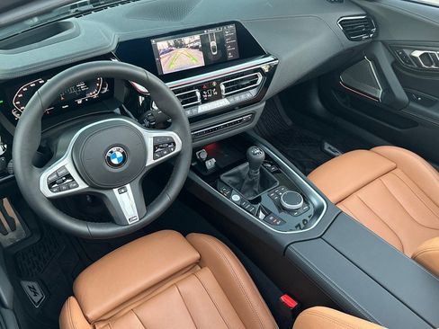 Used 2026 BMW Z4 M40i w/ Premium Package image 19
