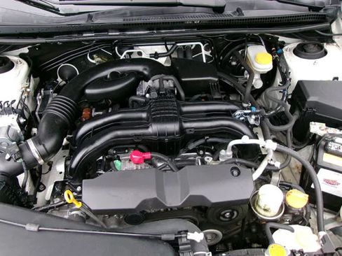 Used 2016 Subaru Impreza 2.0i AWD/4WD image 9