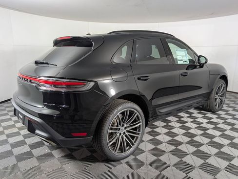 New 2026 Porsche Macan image 7