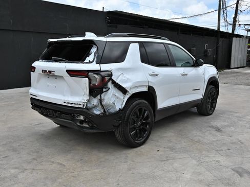 Used 2026 GMC Terrain Elevation w/ Elevation Premium Package FWD image 4