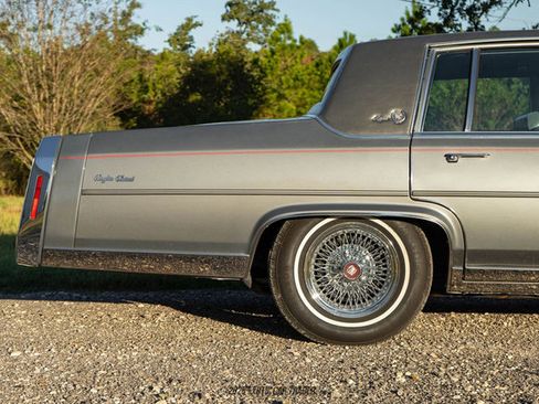 Used 1988 Cadillac Brougham image 10