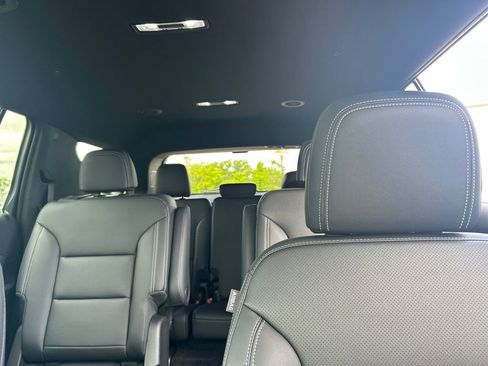 New 2026 Chevrolet Traverse LT w/ Midnight/Sport Edition AWD/4WD image 27