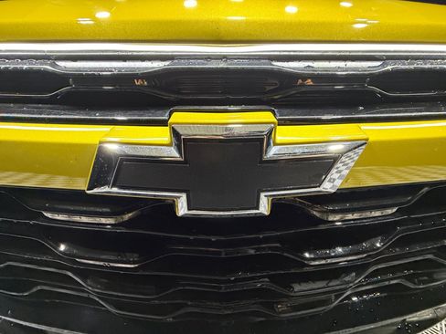 Used 2024 Chevrolet Trax ACTIV w/ Sunroof Package image 23