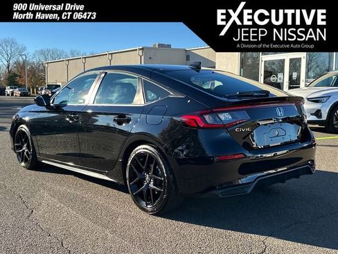 Used 2025 Honda Civic Sport image 4