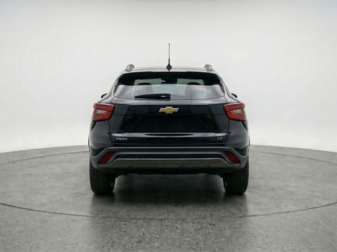 Used 2025 Chevrolet Trax LT FWD image 7