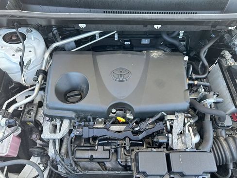 Used 2019 Toyota RAV4 XLE Premium w/ Cold Weather Package AWD/4WD image 31
