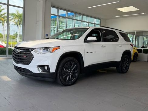 Used 2021 Chevrolet Traverse RS FWD image 3