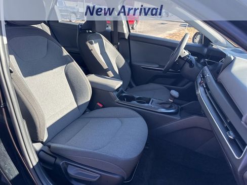 Used 2025 Kia K4 LXS image 8