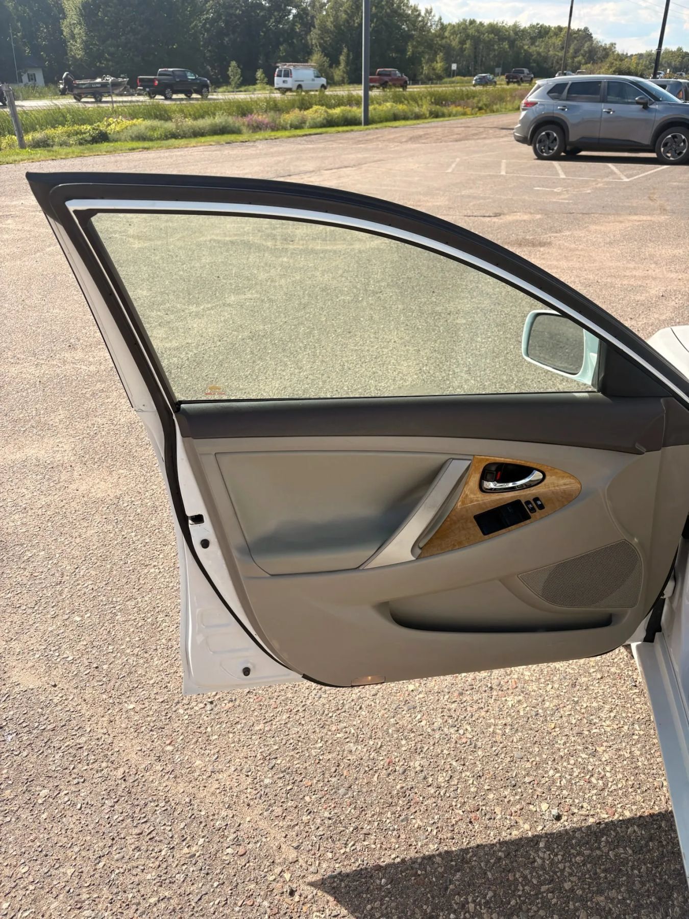 Used 2007 Toyota Camry XLE FWD image 11