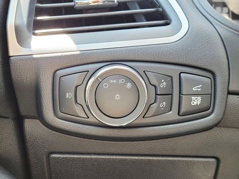 Certified 2022 Ford Edge SEL w/ Sport Appearance Package image 17