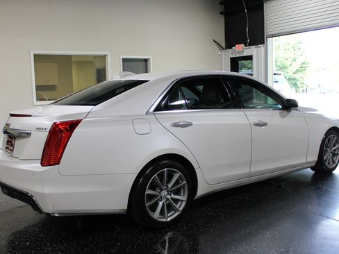 Used 2018 Cadillac CTS Luxury RWD image 3