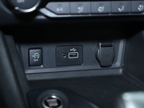 Used 2024 Nissan Sentra S image 27