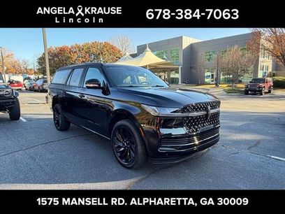 New 2025 Lincoln Navigator L Reserve w/ Jet Appearance Package