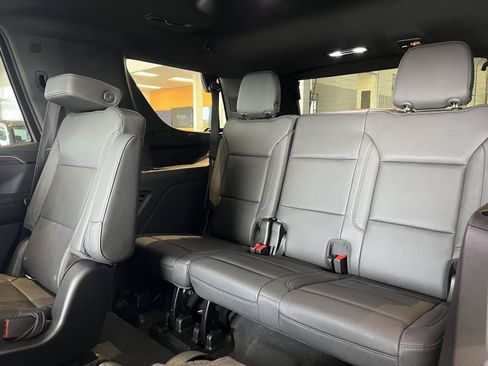 Used 2022 Chevrolet Tahoe LT w/ Luxury Package AWD/4WD image 22